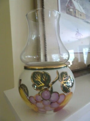 Candelabro votivo CBK LTD. - Cerámica con globo de vidrio - Patrón de fruta - Borde dorado - '96 Foto 1 de 4