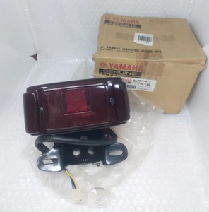 Luz trasera completa Yamaha RX King RXS RX100 RXS115 RXK NUEVA DE STOCK - Imagen 1 de 6