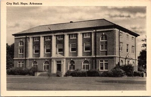 City Hall in Hope Arkansas Linen Postcard F4 - Picture 1 of 2