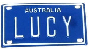 LUCY NOVELTY NAME MINI TIN AUSTRALIAN LICENSE NUMBER PLATE - Foto 1 di 1