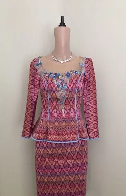 Khmer Traditional Outfit / Cambodian Clothes - 2 Piece, Khmer Shirt & Skirt - Image 1 of 4