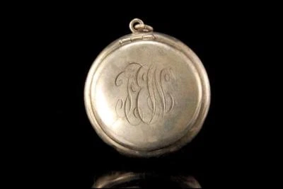 ANTIQUE VICTORIAN STERLING MONOGRAM PILL SNUFF BOX WATCH FOB CHARM - Изображение 1 из 4