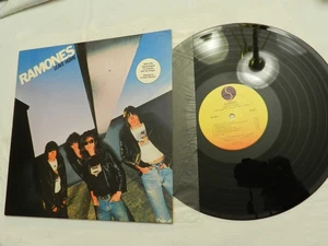 LP, Ramones - Leave Home, Sire SA 7528 , 1977, ROCK/PUNK, NM - Picture 1 of 2