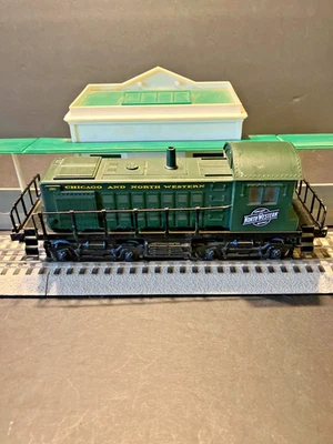 K LINE O27 CHICAGO & NORTHWESTERN S-2 DIESEL SWITCHER DUAL MOTORS , HEADLIGHT - Image 1 of 4