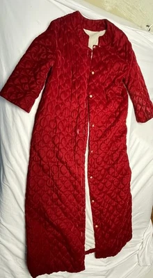 VTG Velvet /Velour Red Robe Quilted Rhinestone Buttons Sz 10 see Details - Image 1 of 4
