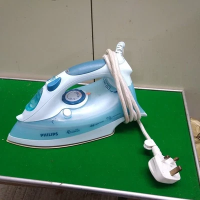 Philips Elance  2000W Steam Iron - GC 3126 2steam careeza coated - Image 1 of 4