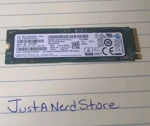 Samsung MZ-VLW2560 256GB M.2 NVMe Internal SSD (MZVLW256HEHP-000L7) - Afbeelding 1 van 1