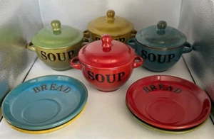 Suppenschalen mit Deckel und Griffen rustikal Landhaus & Brotteller 4er Set farbig - Bild 1 von 7