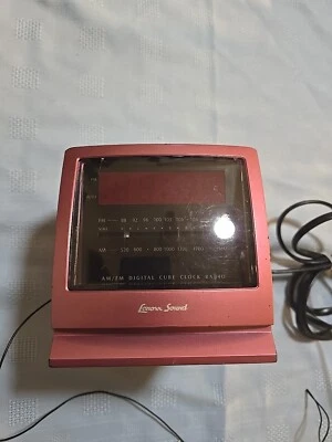 Relógio despertador vintage Lenoxx Sound formato TV transparente rosa rádio AM/FM *Raro* - Imagem 1 de 4