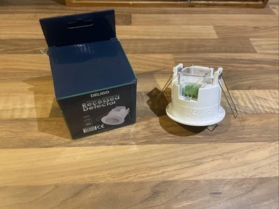 Deligo Flush Mounted PIR Sensor Adjustable Lux Level - Image 1 of 3