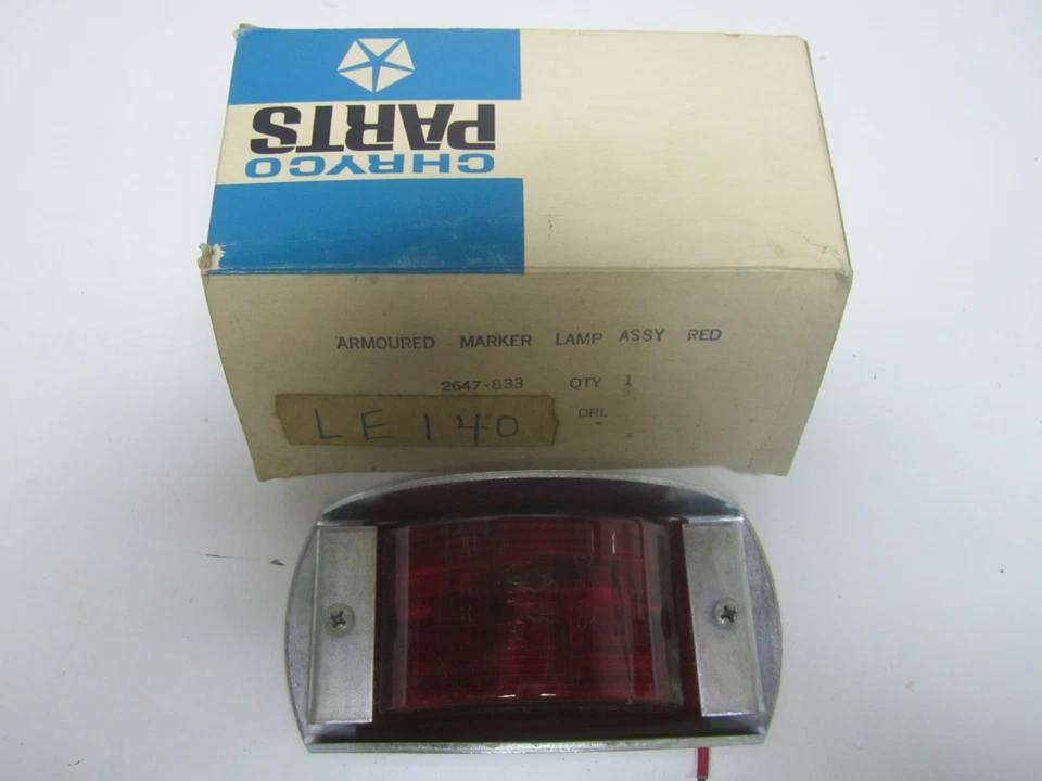 Dodge Fargo Truck Armored Marker Lamp Assembly Red NOS 2647833 - Imagem 1 de 1