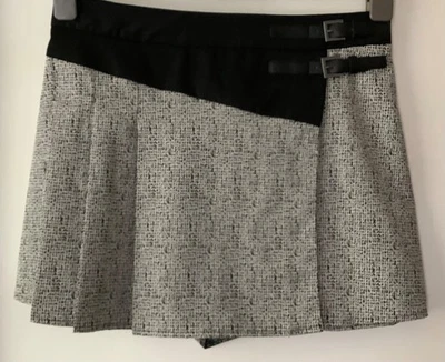 RIVER ISLAND SKORT. SIZE 12. GREY/BLACK.LENGTH 14 “  EXCELLENT CONDITION - Image 1 of 3