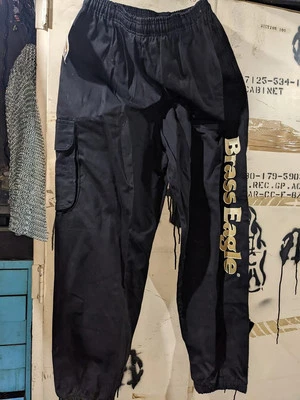 Pantalones estilo jogger águila de latón vintage Foto 1 de 2