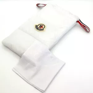 Moncler gepolsterte Sonnenbrille Etui BRANDNEU ECHT - Bild 1 von 3