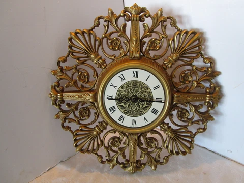 Vintage SYROCO Ornate QUARTZ  Wall Clock working 21” Wide Regency 1970's USA Cover