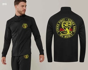 Conjunto de chándal de artes marciales mixtas Cobra Kai MMA retro programa de televisión Sensei Jogger’s - Imagen 1 de 6