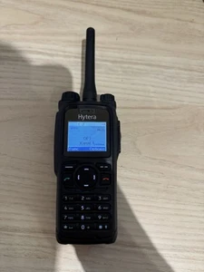 Hytera PT580H Tetra Handfunkgerät 380-430Mhz - Zdjęcie 1 z 7