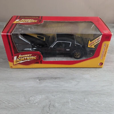 Johnny Lightning 1:24 Musclecars R33 - '70 Pontiac Firebird - New in Box - Image 1 of 4