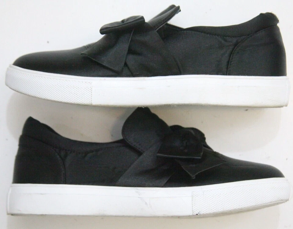 Zapatillas deportivas de vestir planas Wild Diva para mujer zapatos negros blancos lazo talla ocho 8 P282 Foto 1 de 4