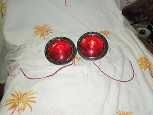 VINTAGE CHROME FLANGE MOUNTED RED TAIL LIGHTS 1 WIRE SIGNAL-STAT # E36 WORKING - Picture 1 of 10