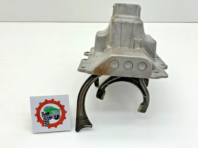 Cubierta de palanca de cambios de transmisión de 4 velocidades FORD NP435 C-11240 Foto 1 de 4