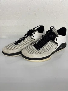 Nike Air Jordan XXXII LOW GS WHITE BLACK METALLIC UK 9.5 US 10.5 EUR 44.5 * - Picture 1 of 9