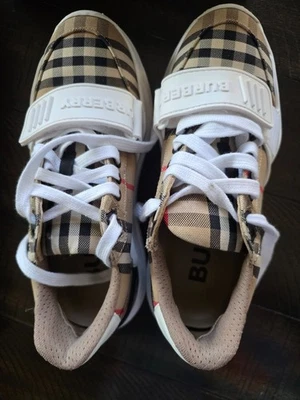 Zapatilla deportiva Burberry Regis Check (mujer), beige archivo, talla 6,5 EXCELENTE ESTADO Foto 1 de 4