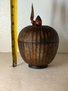 Cuenco decorativo vintage de bellota de metal rústico con tapa decoración de otoño - Imagen 1 de 7