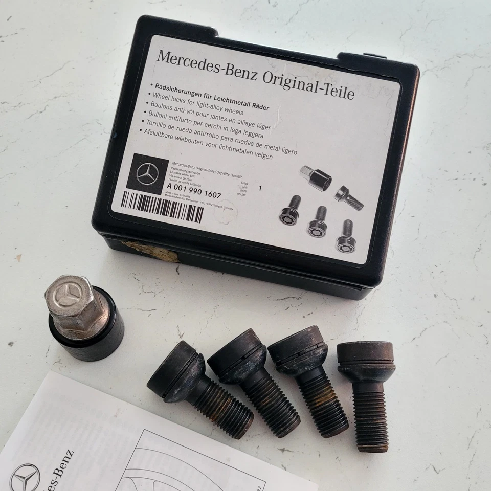 Juego de llaves de perno de tuerca de rueda de bloqueo Mercedes Benz Vito / Viano W639 A0019901607  Foto 1 de 4