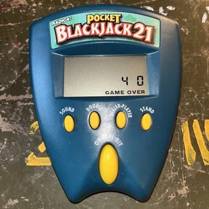 Radica Pocket Blackjack 21 Juego Electrónico Portátil AK Tarjetas de Casino Personales - Imagen 1 de 5