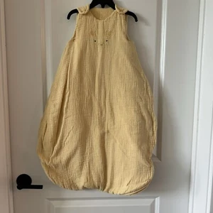 POTTERY BARN BABY ORGANIC ADJUSTABLE WEARABLE BLANKET GIRAFFE SIZE 0 TO 24 M - Picture 1 of 5