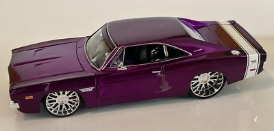 Maisto Pro Rodz 1969 Dodge Charger R/T Coupe Purple 1:24 Scale - Image 1 of 4