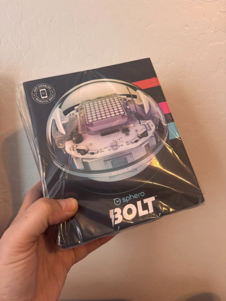 Sphero BOLT K002 - Nuevo y Sellado - Aplicación Habilitada STEM Robótica y Bola de Codificación Foto 1 de 3