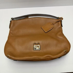 Dooney & Bourke Pebble Leather Bag Vintage Zip Closure Classic Purse - Picture 1 of 9