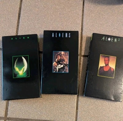 Alien Vhs Tape Lot 1-3 Paper Sleeve Vintage Horror Movie Aliens Resurrection - Image 1 of 4