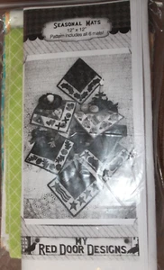 Seasonal Mats Placemat Kit Red Door Designs 12 x12 Inches - Picture 1 of 2