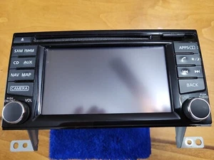 NISSAN JUKE RADIO SCREEN NAVIGATION w/ SD CARD OEM 14 15 16 17 (T1) - Picture 1 of 12