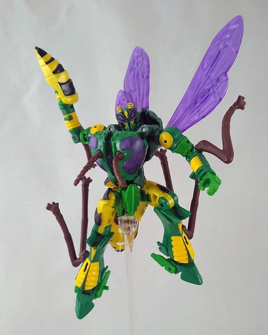 Transformers Kingdom Waspinator Complete Used Deluxe War For Cybertron Cover
