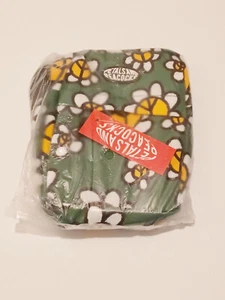 Petals and Peacocks Green Cross Body Peace & Petals Y2K Adjustable Strap Bag New - Picture 1 of 8