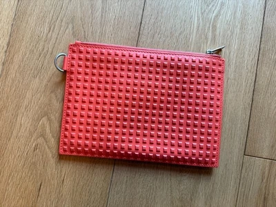 Uber-chic Balenciaga textured clutch bag! - Image 1 of 4