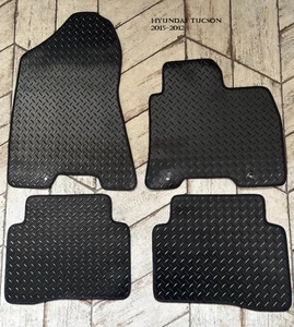 Rubber car mats for Hyundai Tucson 15-20 Fully Tailored in Black With 3 Clips. - Picture 1 of 8