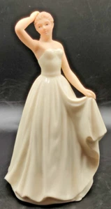 SBL Regal House Collection Figur 'Anna' - 15,5 cm - elegante Dame, um 1990 - Bild 1 von 6