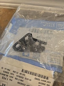 NEW OEM 2017-2022 GMC Acadia Driver Side Radiator Upper Mount Bracket 23342339 - Picture 1 of 3