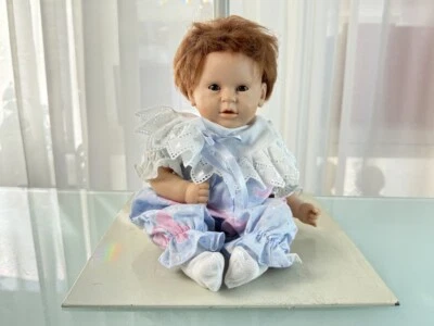 Corolle Vinyl Artist Doll 32 Cm. Top Condition - Image 1 of 3