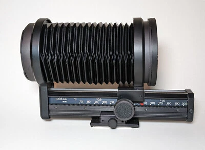 MINT - Unused Hasselblad #40517 automatic bellows extension - Image 1 of 4