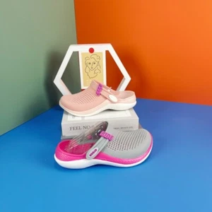 2025 CrocsSandals New Classic Beach Slipper Clogs Lightweight Holiday Slip Shoes - Picture 1 of 25