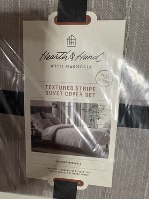 Juego de edredón Hearth & Hand Magnolia tamaño king, 3 piezas, rayas grises/blancas Foto 1 de 3