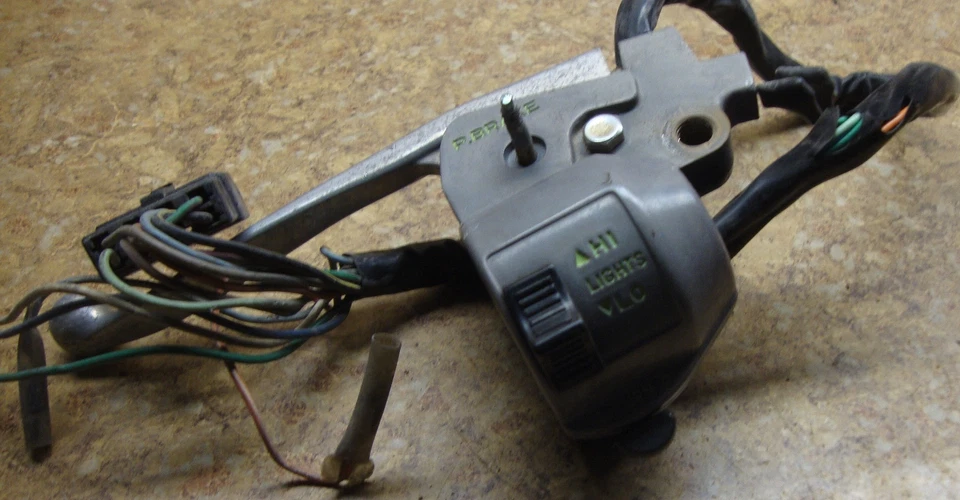 1978 Honda Hondamatic CB400A CB400 CB 400 A Left Switches Controls Horn Lights  - Image 1 of 1