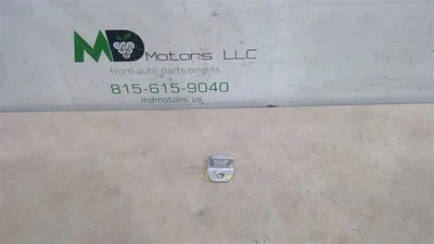 Jeep Compass 2007-2024 cerradura puerta delantera/trasera pestillo Striker OEM 4589050AB Foto 1 de 4