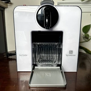Macchina da espresso Nespresso Le Cube C180 - Funziona benissimo, manca pezzo cubo anteriore - Foto 1 di 6